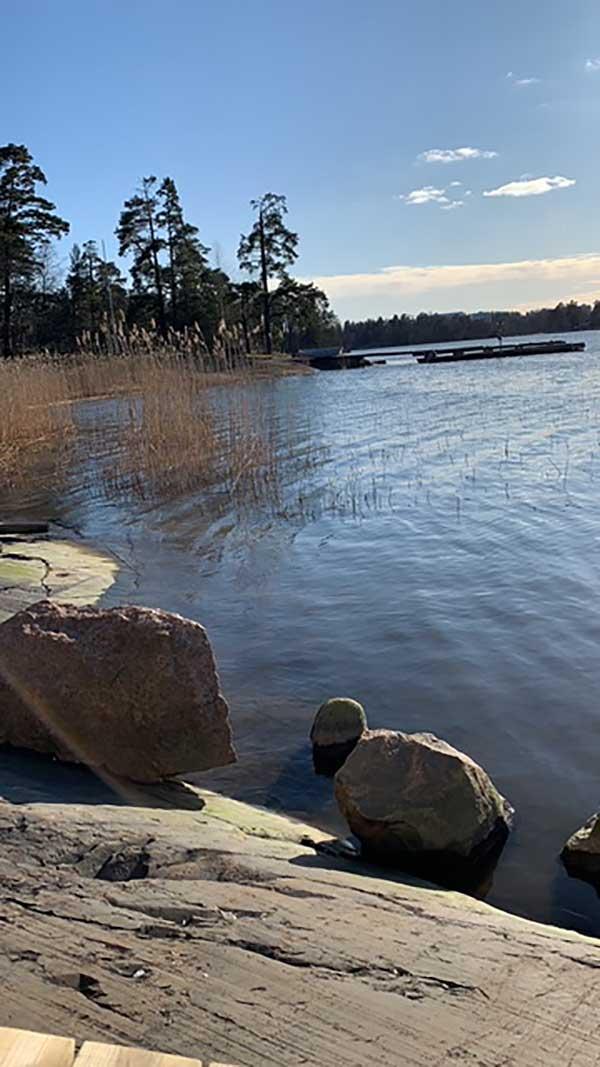 Jack Marine Oy Jack Marine Oy palvelee pääkaupunkiseudulla. Uponneiden veneiden nosto, merikuljetukset, saaristorakentaminen ja veneiden, moottoreiden ja perävetolaitteiden kuljetus Euroopasta onnistuvat yli 35 vuoden kokemuksella.