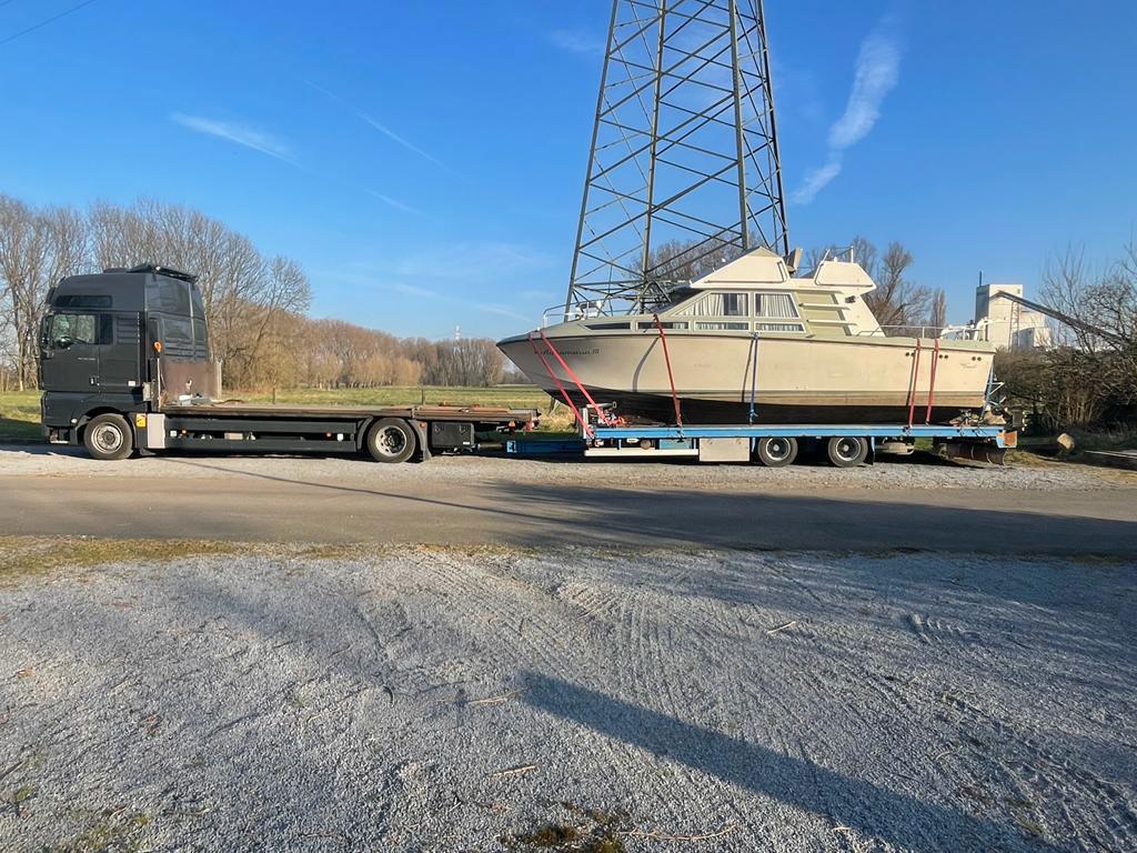 We transport your boat from Europe to Finland.